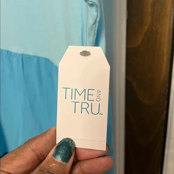 Time and Tru Light Blue Top - Picture 4 of 4